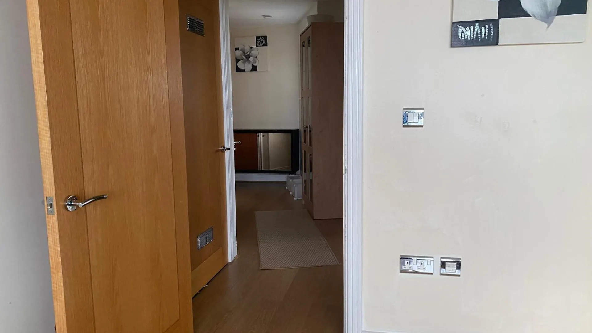 Cosy 2 Bedroom Royal Docks Apartment Londres