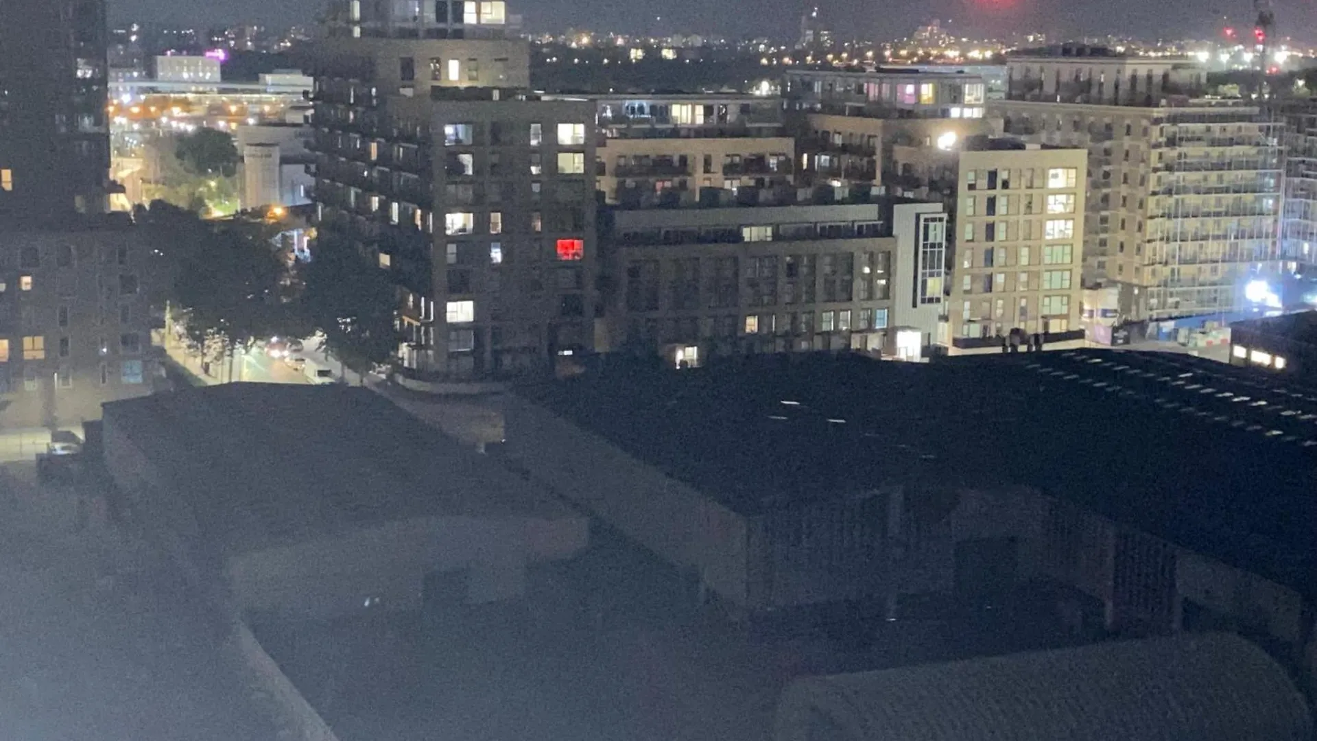 Cosy 2 Bedroom Royal Docks Apartment Londres