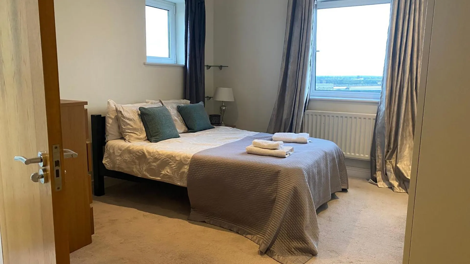 Cosy 2 Bedroom Royal Docks Apartment Londres