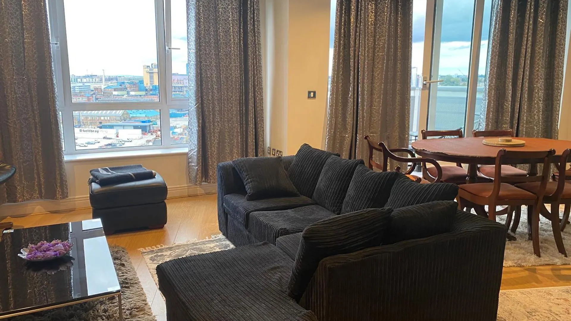 Cosy 2 Bedroom Royal Docks Apartment Londres Reino Unido